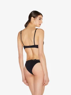 La Perla Braguita Brasileña En Lycra Negra Con Macramé